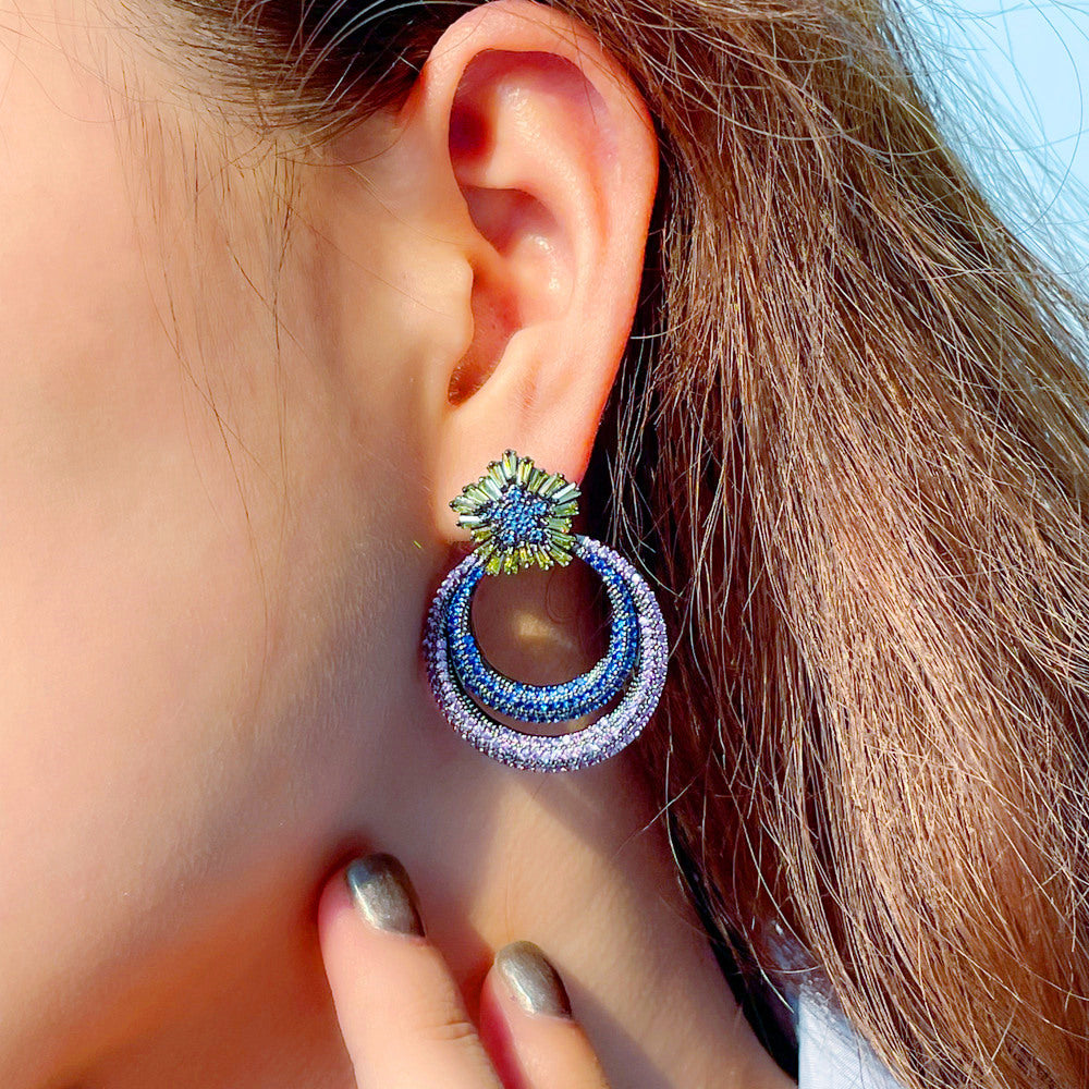 Chinoiserie Vintage Round Rainbow Bow Knot Drop Earrings – White Gold & Rhodium Plated