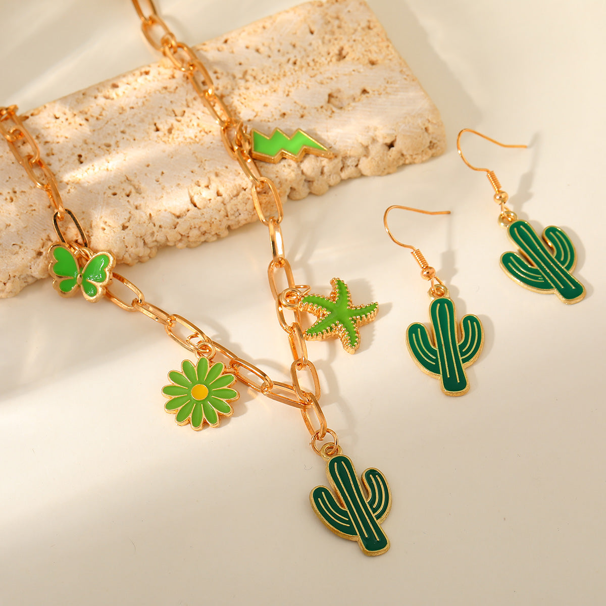 Sweet Luxury Cactus Pendant Necklace – Iron Plated KC Gold, Green Drip Enamel