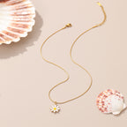 Daisy Pattern Stainless Steel Necklace – Non-Fading Floral Women’s Jewelry